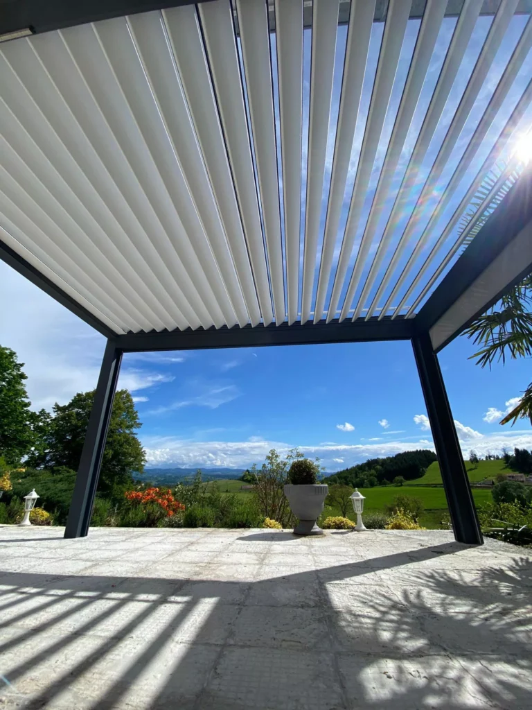 PERGOLA OK CHARLES VOLLORE VILLE 16.05 2